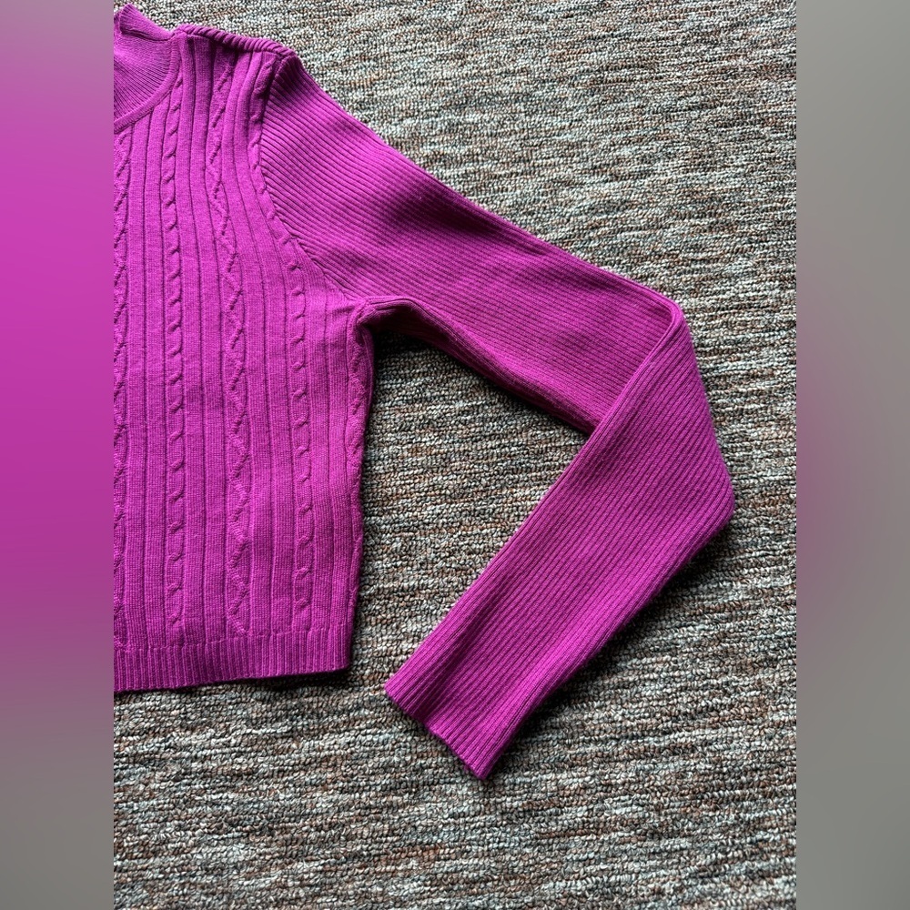 Forever 21 Cropped Cable Knit Mock Neck valentines Sweater Size M - Picture 3 of 9